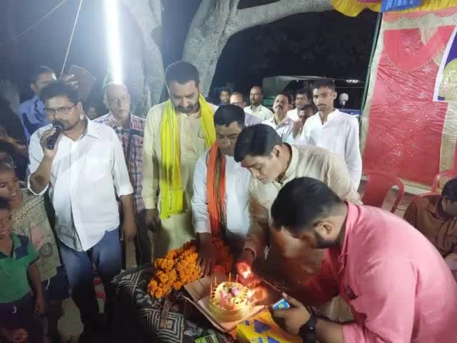 डाॅ #भीमराव_अम्बेडकर बाबासाहेब का जयंती मनाया गया रामपुर नगवा में आयोजक -  भागरीत दास जी #ambedkarjayanti2022