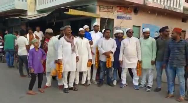 देेेवरिया: आज #हनुमान_जयंती के पावन पर्व पर भुजौली कालोनी से निकाले गए #भव्य_शोभा_यात्रा
  लोगों ने किया जगह-जगह स्वागत