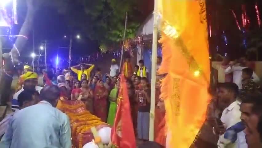 नौबतपुर: #नौबतपुर

नौबतपुर प्रखंड के अभरणचक गाँव मे गाजे बाजे के साथ देवी जी के प्रतिमा को पूरे गाँव मे भ्रमण कराया