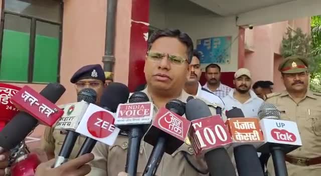 #कौशाम्बी__
युवती की रेप और हत्या करने का आरोपी है पुलिस मुठभेड़ में अरेस्ट किया गया शातिर अपराधी...
#UpCrime