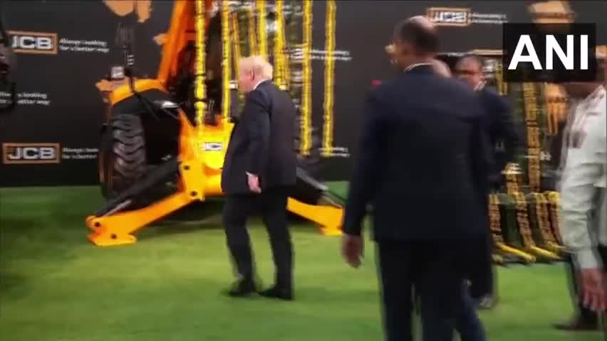 Warm welcome to British PM Boris Johnson! 

We are proud of #MakeInIndia.