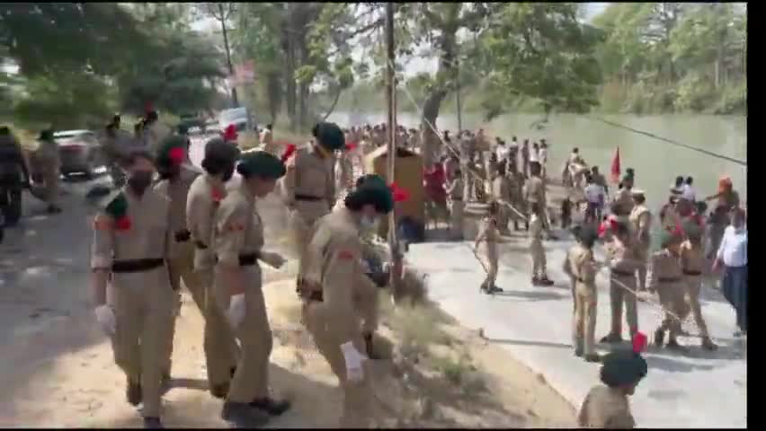 मोदीनगर एनसीसी कैडेटों ने गंग नहर पर चलाया स्वच्छता अभियान
#news #update #news24 #news_hunt #utterpradesh #news_भारत