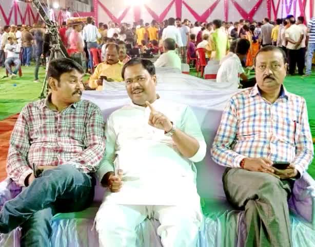 अपने #मोतिहारी_विधानसभा क्षेत्र अंतर्गत राजेंद्र नगर में #कुणाल_गुप्ता के बहन की शादी में सम्मिलित हुए। https://t.co/D9kKJQka69