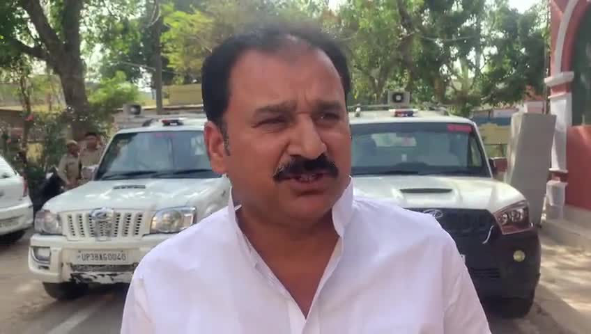 संभल: टीएमसी नेता रिपुन बोरा के बयान पर समाजसेवी ने कहा - ममता बनर्जी में उतनी खूबी नहीं जितनी मोदी जी में हैं #ममता_बनर्जी