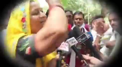 एक आदिवासी महिला ने भगवान राम पर दिया करारा जवाब।मचा बवाल जरूर सुने #imran.mahoba #भूपेन्द्र सिंह राजपूत महोबा