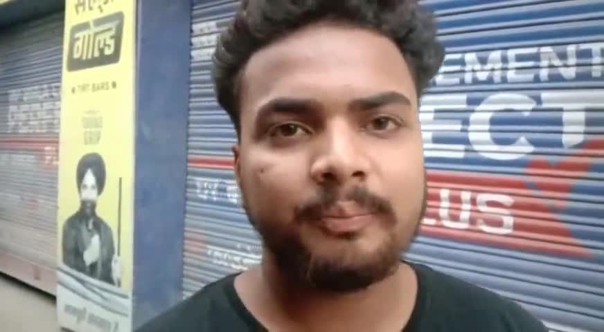 परैया: बाजार निवासी युवक ने कहा- भगवद गीता धर्म नहीं जीवनशैली को सिखाता है, पाठ्यक्रम में शामिल करना चाहिए #भगवद_गीता