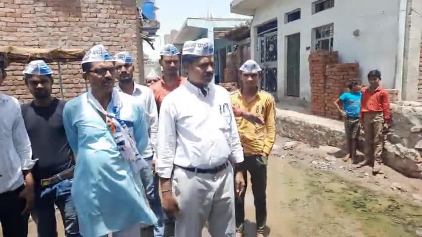 #सबलगढ़ के इस मुहल्ले से लेकर पूरे मध्यप्रदेश का यही हाल। MP मांगें #केजरीवाल- #कर्नल_उमेश_वर्मा