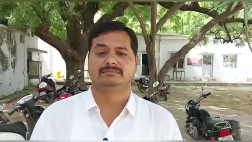 हरदोई: उत्तर पश्चिम और मध्य भारत में भीषण गर्मी-लू पर बोले गरीब की रोटी संस्था से सदस्य हर्ष राज राहुल व समाजसेवी उवैद
#लू