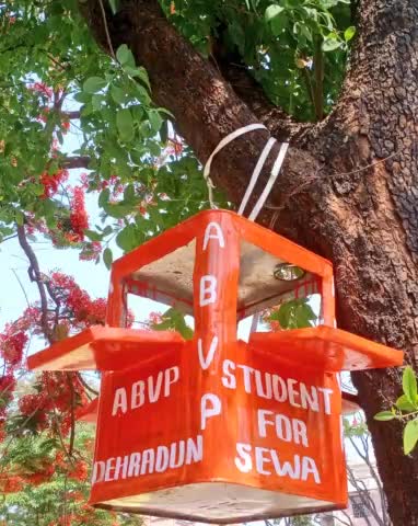 #सर्वभूतहिते_रता:
अखिल भारतीय विद्यार्थी परिषद student_for_seva #SFS के तहत भीषण गर्मी के चलते अभियान चलाया #प्यासे_पंछियों_को_पानी_पिलाएं, #आओ_इस_आदत_को_संस्कार_बनाए
#पानी_पिलाओ #पक्षी_बचाओ_अभियान चलाया गया