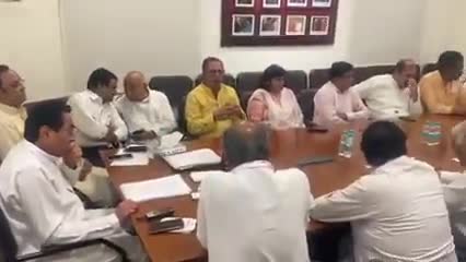 भाजपाई खेमे में, खलबली मचा देगा ये वीडियो !
#congress #inc #jvsinghinc #kamalnath #digvijaysingh #Bjp