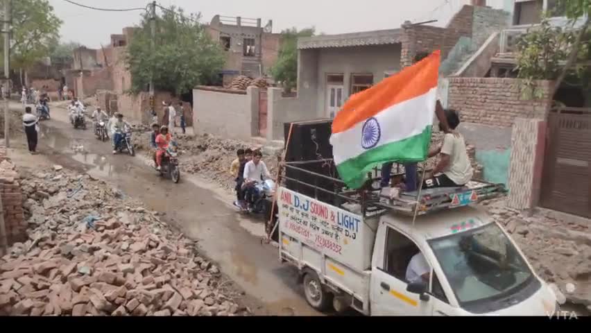 जुलाना: चेन्नई से 400 मीटर रिले रेस में हरियाणा की तरफ से जीतकर लौटे कर्मवीर का गांव वालों ने किया भव्य स्वागत
#julana_khabar