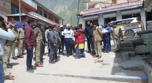 #मुख्य सचि  ने बद्रीनाथ पहुंचकर मास्टर प्लान  निर्माण कार्यो का स्थलीय निरीक्षण किया।