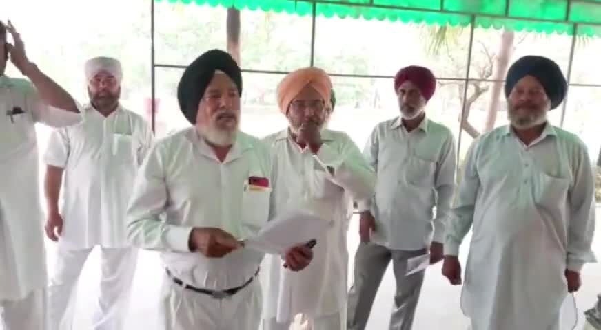 अम्बाला: ग्रामीणों ने की दुबारा पंचायती राज बहाल करने की मांग-नगर निगम से है परेशान
#नगरनिगम #अम्बाला #ambala #ambalatv #village