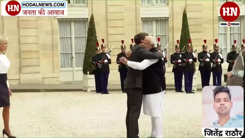 फ्रांस के राष्ट्रपति इमैनुएल मैक्रों ने पेरिस के एलिसीज़ में पीएम मोदी की अगवानी की #राजनीति #नरेंद्रमोदी