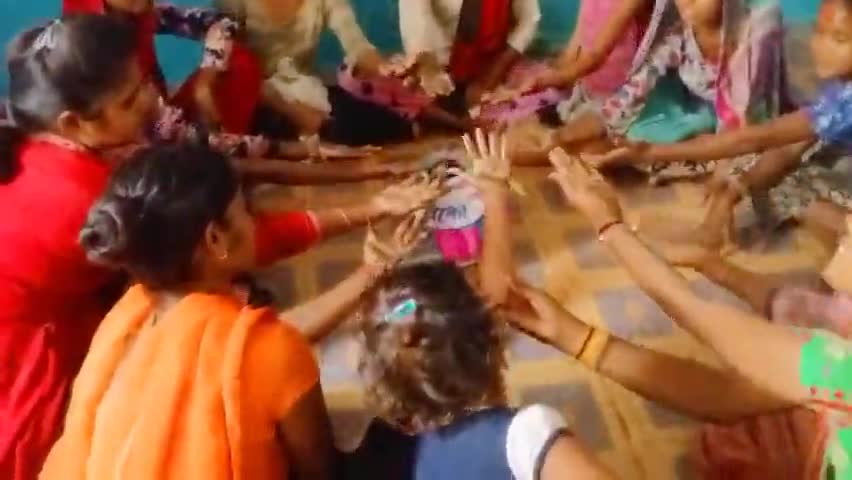 पन्ना: केंद्र क्रमांक 2 देवगांव में रंगोली प्रतियोगिता रखी गई लाडली लक्ष्मी बालिकाओं की#लाडली लक्ष्मी उत्सव 2.0 आंगनबाड़ी कार्य