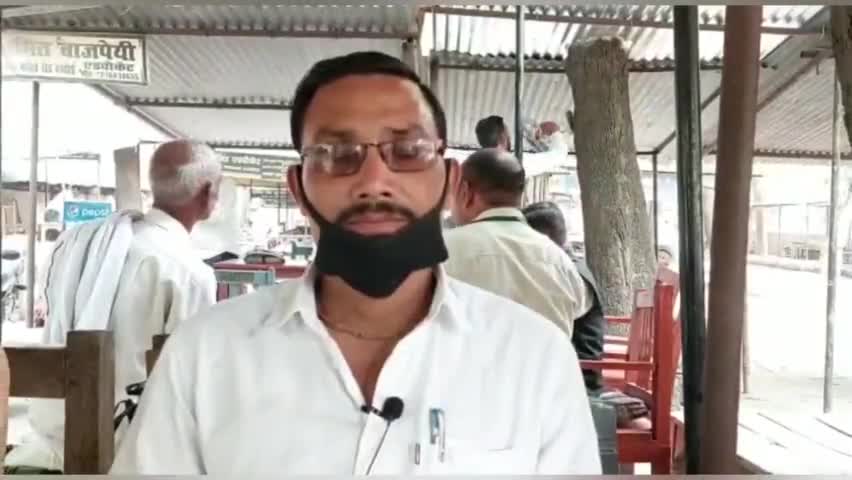 हरदोई: सार्वजनिक स्थानों पर मास्क को लेकर बोले भारतीय नैतिक पार्टी अध्यक्ष डीपी सिंह चौहान व एडवोकेट वीरपाल सिंह यादव
#मास्क
