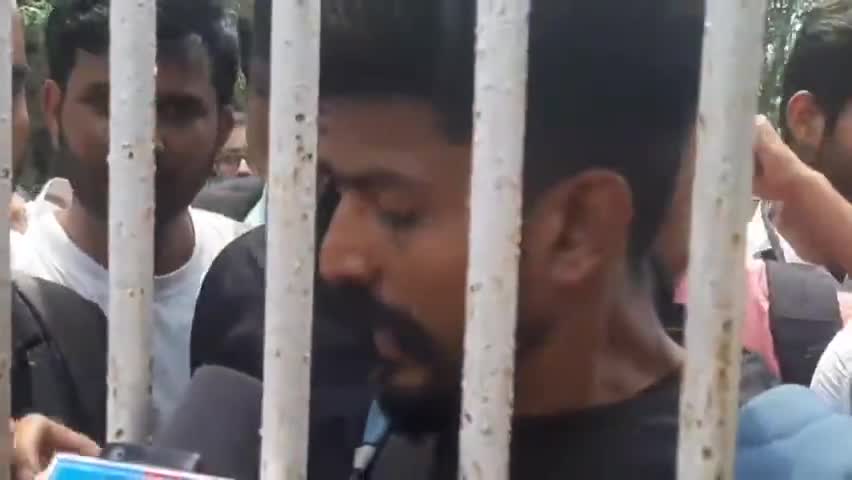 भगवानपुर: kya hoga bihar ka 
bihari hona koi galat baat hai jo hmko log ka sath assa karta hai #biharresults
#news