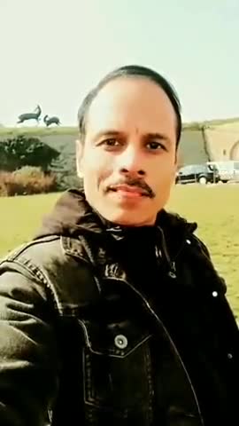 दोस्तो, ऐसे दोस्तों से सावधान रहें 😁😂😜 
#comedy #comedyvideo #comedian #sunday #laughwithneer #laughter #funnyvideo #funny
