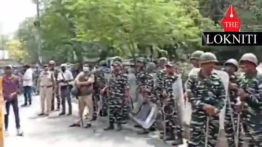 दिल्ली: न्यू फ्रेंड्स कॉलोनी में पहुंचा बुलडोज़र, भारी पुलिस बल भी मौके पर मौजूद 

 #Bulldozer