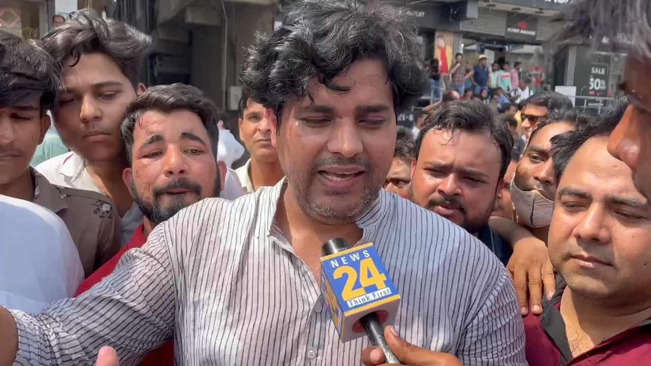 पार्लियामेंट स्ट्रीट: All India Congress Committee Minority Department National Chairman #imranpratapgarhi ji in #shaheenbagh