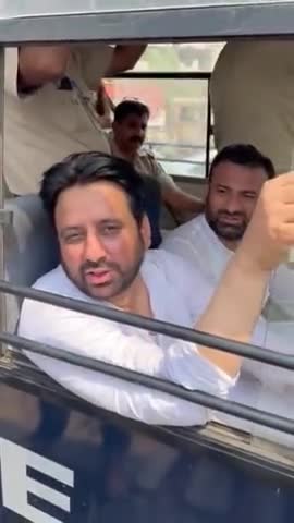 भाजपा के "बुलडोज़रतंत्र" का विरोध कर रही जनता पर पुलिस द्वारा लाठीचार्ज असंवैधानिक है। #zen1news #zen1news