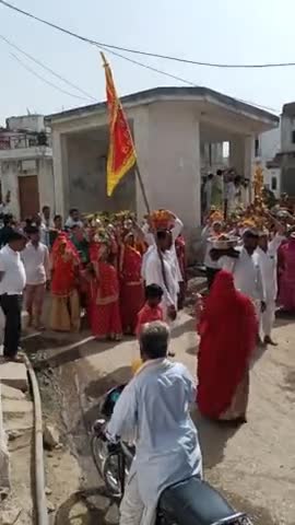 पीपलू: #ग्राम #बगड़ी विजयगढ़ में #श्रीमद् भागवत कथा के प्रथम दिवस के लिए #कलश यात्रा धूमधाम से निकाली गई