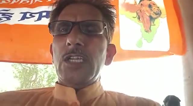 शाहजहांपुर: उत्तराखंड के पूर्व CM के बयान पर BJP नेता ने कहा-फटी जीन्स पहनने पर रोक लगाना गलत #जीन्स