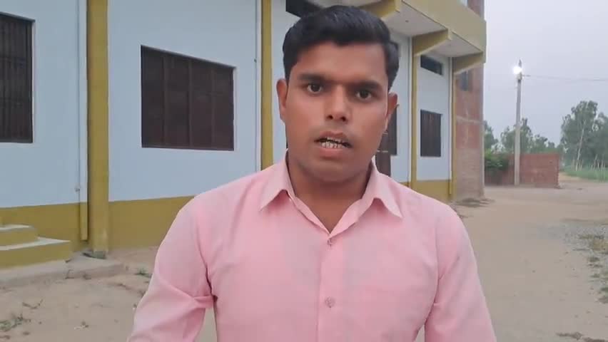 पीलीभीत: #परिवारवाद पर चाइल्ड लाइन के डायरेक्टर परवेज़ हनीफ- बोले जो जिसमें एक्सपर्ट होता है पहले उसी में आजमाता है अपना भाग्य