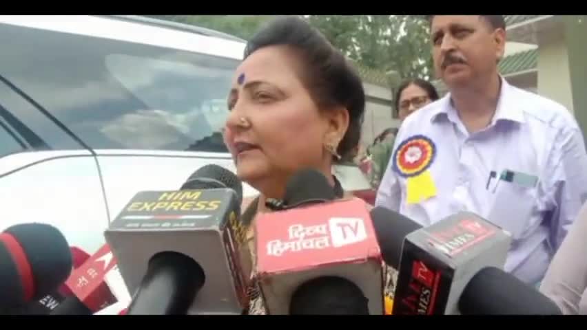 धर्मशाला: #महिला सशक्तिकरण क्विज के कार्यक्रम के दौरान धर्मशाला पहुंची कैबिनेट मंत्री सरवीन चौधरी #himachal #dharamshala