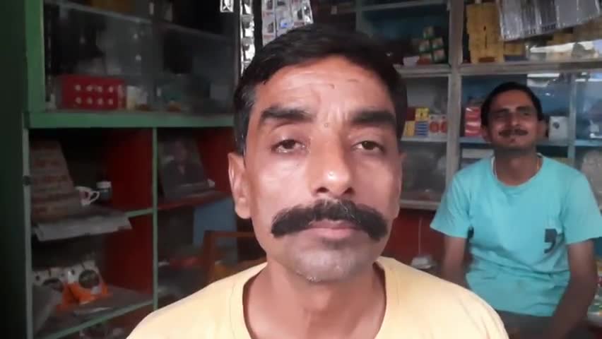 औरैया: महंगाई का बढ़ना व कम होना समय व परिस्थिति पर निर्भर करता है : पेट्रोल-डीजल के दाम कम होने पर डॉ मिथुन #पेट्रोल_डीजल