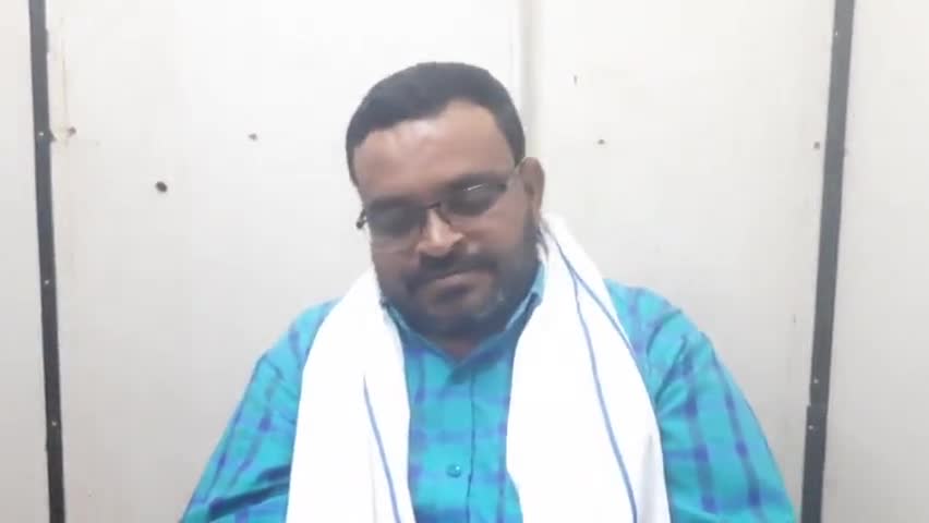 औरैया: घरेलू गैस सिलिंडर के दाम बढ़ने पर समाजसेवी देशबंधु शुक्ला ने कहा - इतना महंगा सिलिंडर हर कोई नहीं खरीद सकता #सिलिंडर