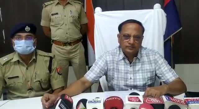 #dig_ssp_agra द्वारा खेरागढ़ क्षेत्र में आग लगाकर महिला की हत्या के प्रयास की घटना व 1 अभियुक्त की गिरफ्तार संबंधित बाईट