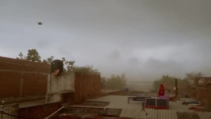 सिरसागंज: azamabad araon#jainarain1309 disst. firozabad me tufan ka mahol @#publicnews24 #newsnations #reporters #videomessage