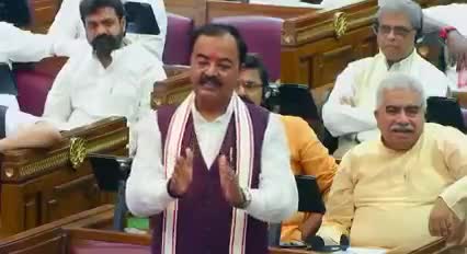 जरा देखिए तो किस तरह से पेश आ रहे हैं यूपी के पूर्व मुख्यमंत्री? ये इनके संस्कार हैं औऱ विदेशों की पढ़ाई ??

केशव प्रसाद मौर्या जिंदाबाद जिंदाबाद 😎🌳🚩🚩

#जाहिल #अनपढ़ #निरक्षर #अँगूठा_छाप #शर्मनाक ??