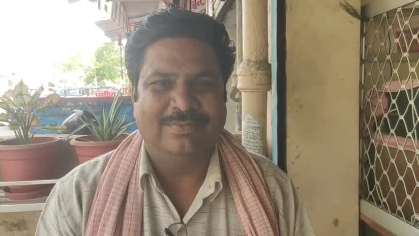 औरैया: पेट्रोल-डीज़ल के दामों में की गई कटौती पर अमीन संघ तहसील अध्यक्ष ने कहा-BJP सरकार देश हित में कर रही काम #पेट्रोल_डीज़ल