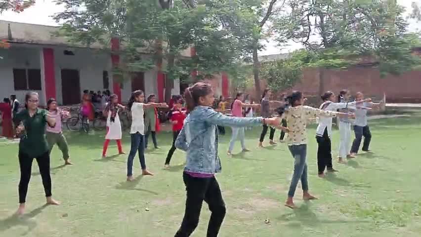 आज अखिल भारतीय विद्यार्थी परिषद मैनपुरी द्वारा छात्रा व्यक्तित्व विकास शिविर प्रारंभ हुआ। जिसमें श्री विशाल जी द्वारा छात्राओं को मार्शल आर्ट का प्रशिक्षण दिया गया।

#ABVPMainpuri
#ABVPBraj