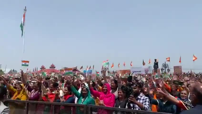 हिमाचल ने किया माननीय प्रधानमंत्री श्री #narendramodi जी का भव्य स्वागत! 

#8YearsOfSeva #8YearsOfGaribKalyan