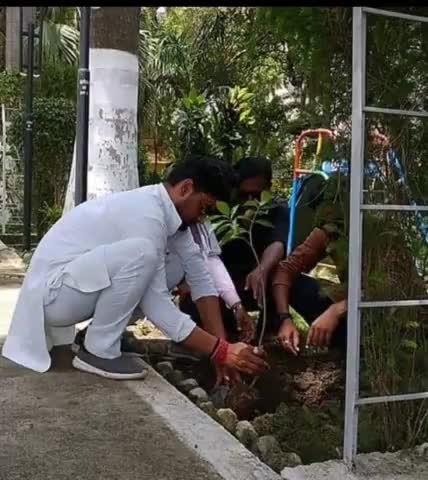 आप सभी को विश्व पर्यावरण दिवस की हार्दिक शुभकामनाएं!
आओ पर्यावरण बचाएं, जीवन को खुशहाल बनाएं, और पर्यावरण संरक्षण के प्रति संकल्पवान बनें।

#विश्वपर्यावरणदिवस