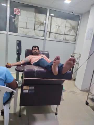 #DONATE_BLOOD_SAVE_LIFE
#REALHERO #अमनयादव  A + द्वारा 
रमादर्शन हॉस्पिटल सुहाग नगर  में भर्ती जरूरतमन्द  मरीज मनीष अग्रवाल के लिए हमारे निवेदन पर ग्लोबल ब्लड बैंक पहुँचकर रक्तदान किया।।