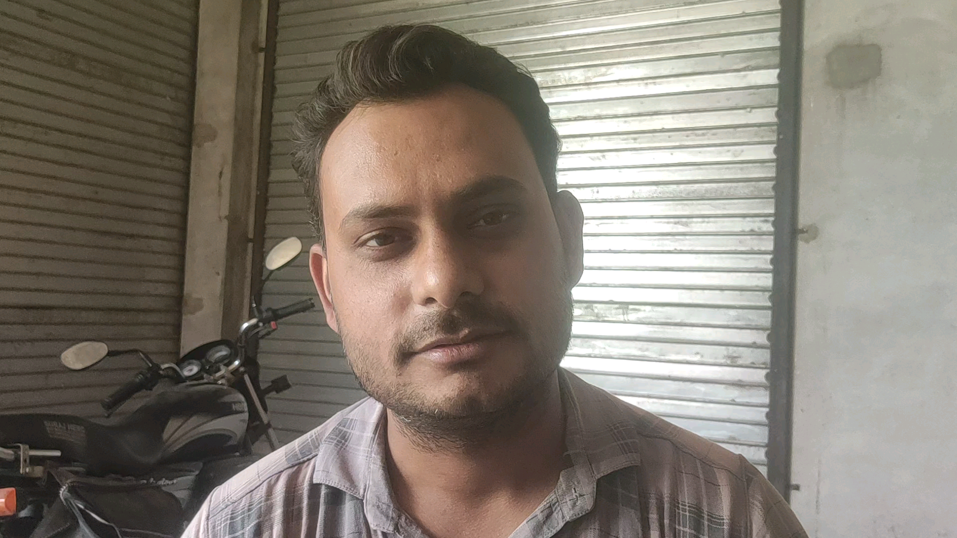औरैया: देश के अन्य धार्मिक स्थलों के आसपास शराब की बिक्री पर लगे पाबंदी: समाजसेवी राहुल पांडे #धार्मिक_स्थल