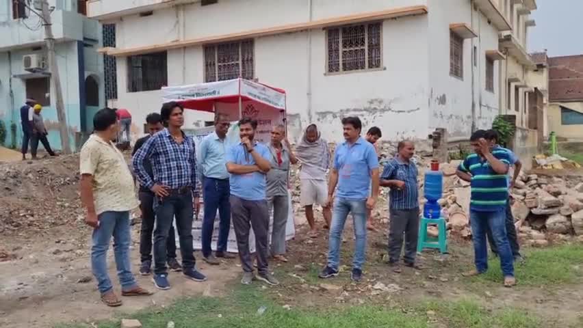 सासाराम: #teampushkal #ILoveSasaram #pushkalfoundation
नगरवासियों को स्वच्छता की जरूरत पर पुष्कल फाउंडेशन द्वारा जागरूक किया गया