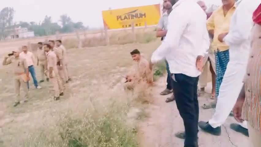 सहजनवा: अपने विधानसभा क्षेत्र सहजनवा में थरुआपार निकट घटना स्थल पर #सूरज भईया गोरखपुर
