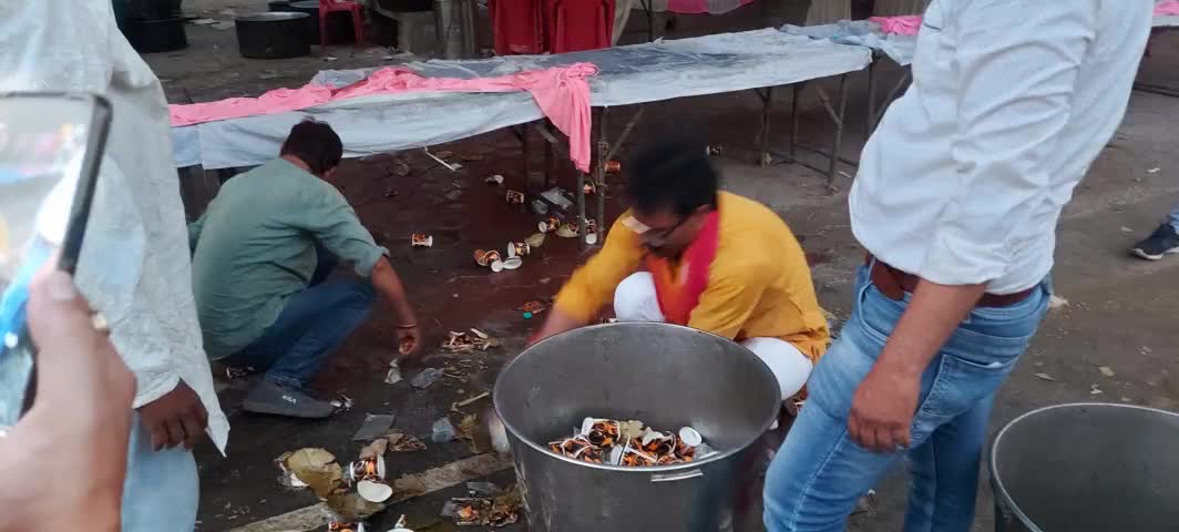 जय जय श्रीराम
सुप्रभात
सादर नमस्कार
सादर प्रणाम
#नर_सेवा_नारायण_सेवा 
#विमलद्विवेदी