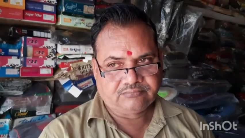 औरैया: बस कंडक्टर द्वारा यात्रियों को पानी पिलाने के मामले पर पत्रकार अवधेश अवस्थी ने कहा- हमें उनसे सीख लेनी चाहिए #पेयजल