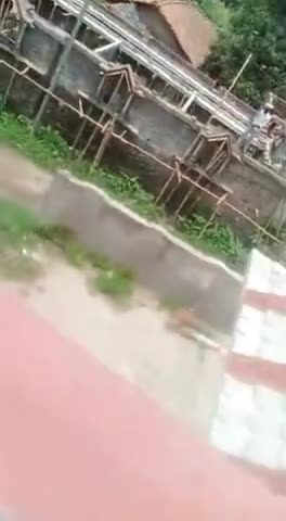 सहरसा जिला में सरक के जमीन अतिक्रमण किया जा रहा है! CO और थाना के मिली भगत से हो रहा है, 
#SaharsaDm #Sp_Saharsa