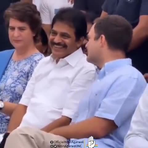 ये मुस्कान तानाशाही हुकूमत पर भारी है! 

#राहुल_का_सत्याग्रह