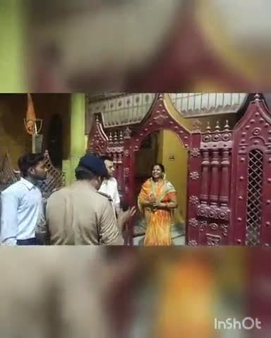 कोतवाली नगर इंचार्ज सुनील कुमार श्रीवास्तव ने घर-घर जाकर की लोगों से CCTV कैमरा लगवाने की अपील..
#Etahpolice
#sspetap