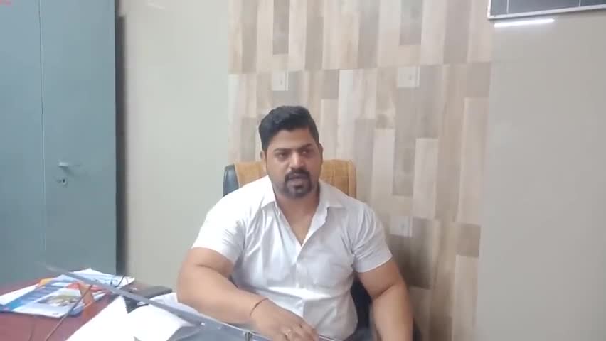 माल: झोलाछाप डॉक्टर चला रहे हैं, धड़ल्ले से क्लीनिक।। अधीक्षक अरून चौधरी  #aaj_tak#ranchi ा #railway