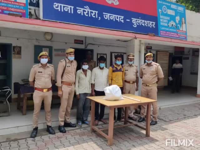 नरौरा थाना इलाके में मंदिर में चोरी को पुलिस ने किया खुलाशा, तीन गिरफ्तार भेजा गये जैल।
#गिरफ्तार #चोरि #मन्दिर