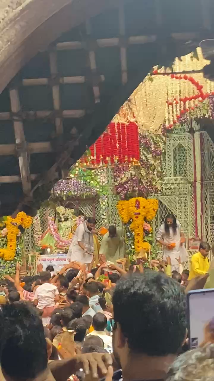 बाँके विहारी जी के दर्शन #virandavan